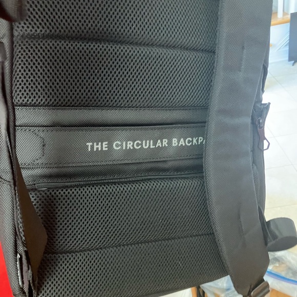 Solgaard-The Circular Backpack - Picture 3 of 6